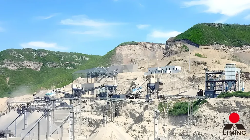 Un crible vibrant S5X robuste séparant activement les galets surdimensionnés et les dirigeant vers un convoyeur de retour pour un re-concassage secondaire par cône.
